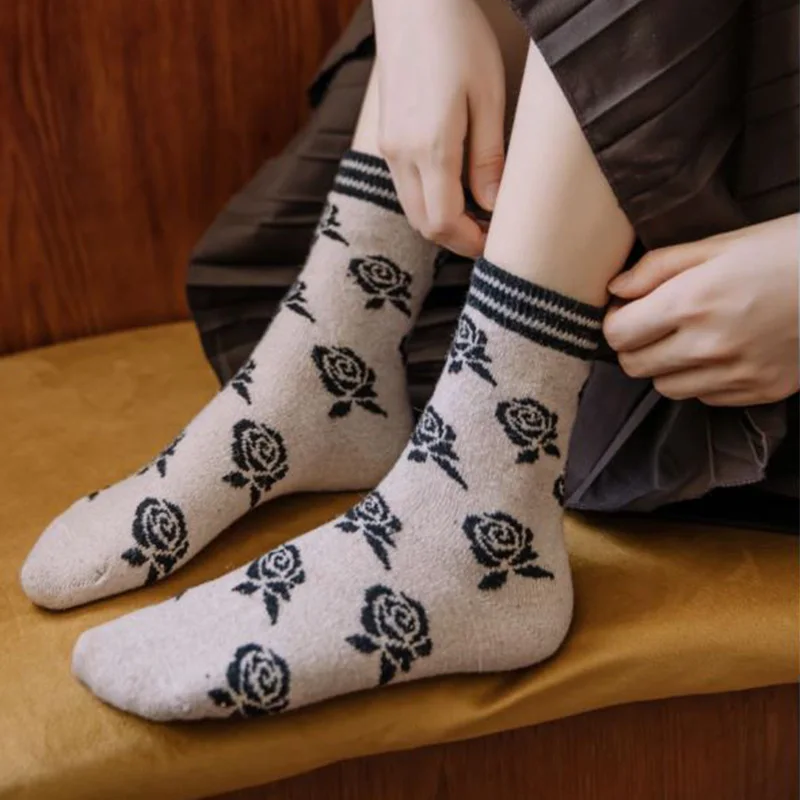 5 Parova Srednje cijevi Согревают Čarape Duge 2021 Nova Moda Korejski Stil Ženske čarape Zimske obložen sa po cijeloj površini Kawai Čarape Calzini 1