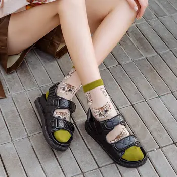 2020 Nove ženske čarape s uzorkom crtani mačka od staklene vune s dnevnim trend, Univerzalne ženske čarape Srednje dužine